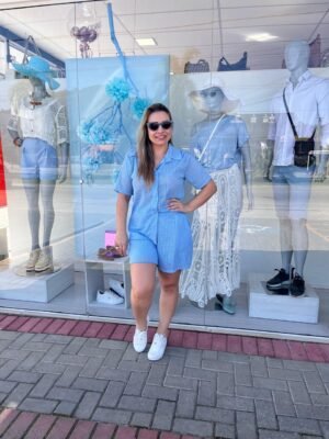 O Conjunto Camisa e Shorts Azul Claro