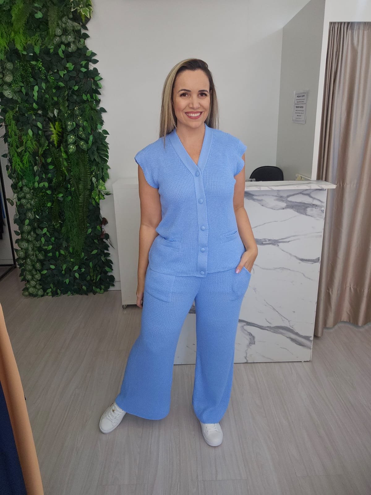 Conjunto de Tricô Azul Claro – Elegância e Conforto em Uma Peça Comple - Imagem 5