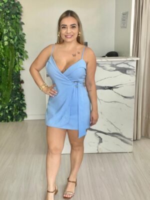 Macaquinho Azul Transpassado – Feminino e Sofisticado