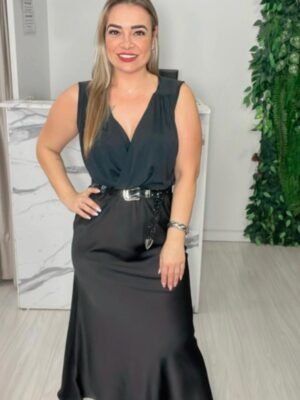 Saia Cetim Preta – Elegância com Caimento Perfeito