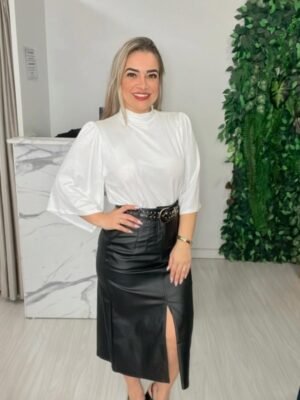 Saia Resina com Cinto – Elegância e Versatilidade em uma Peça Atemporal