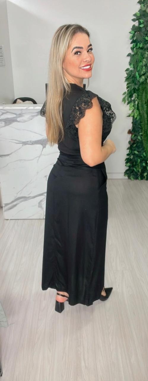 Saia Midi em Viscolinho com Fenda – Elegância Atemporal - Imagem 2