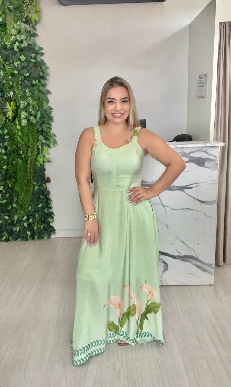 Vestido Longo Verde com Estampa Floral – Delicado e Atemporal