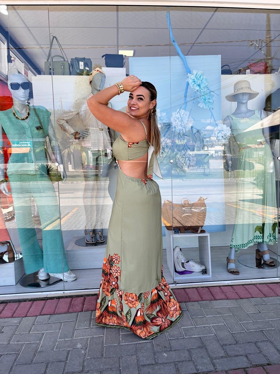 Vestido Longo Floral – Sofisticação e Charme em Cada Detalhe - Imagem 4